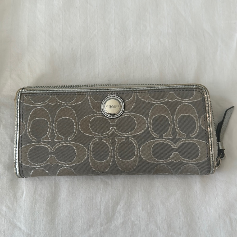 Coach long zippy wallet silver